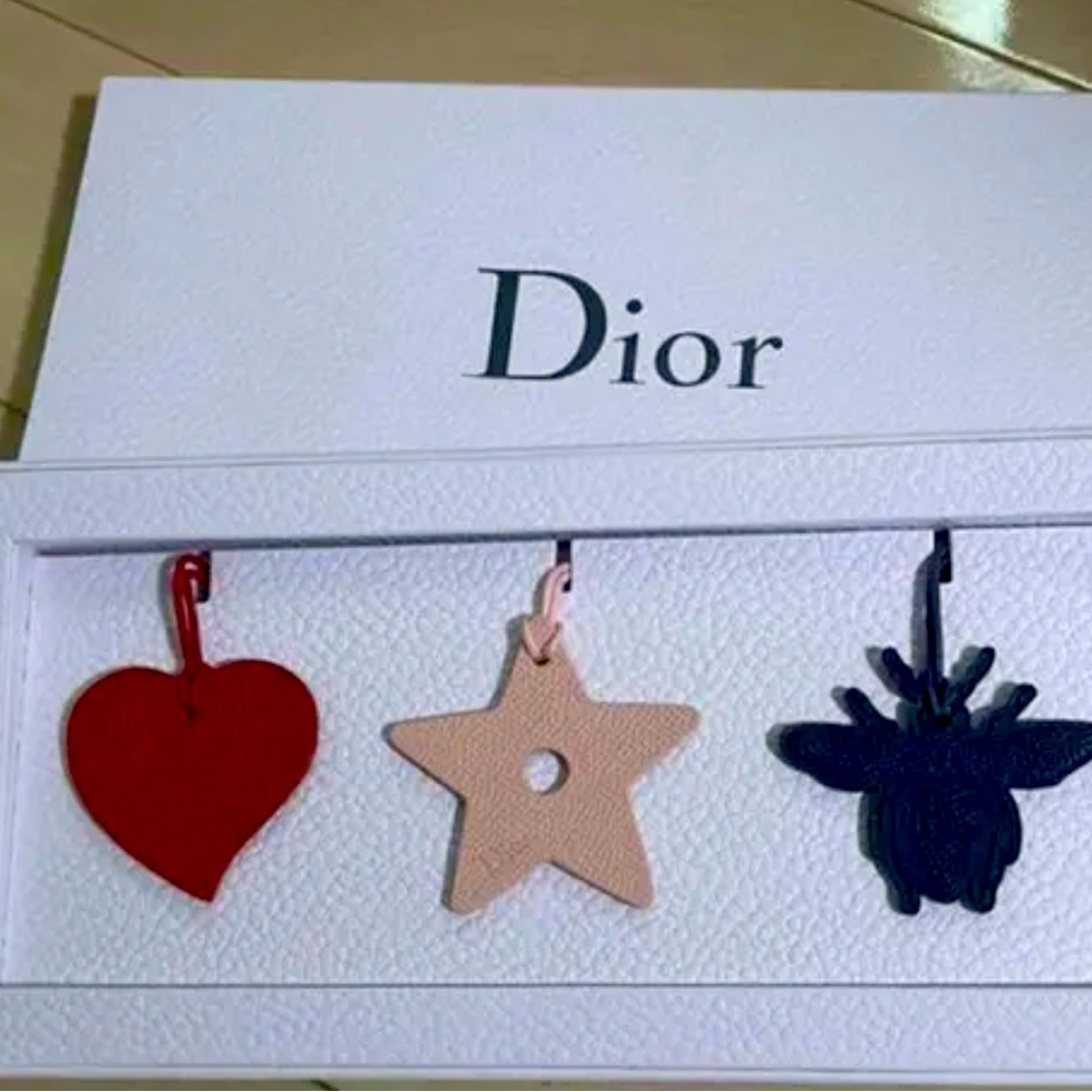 Authentic Christian Dior
Leather Three Bag Charms Set Multicolor